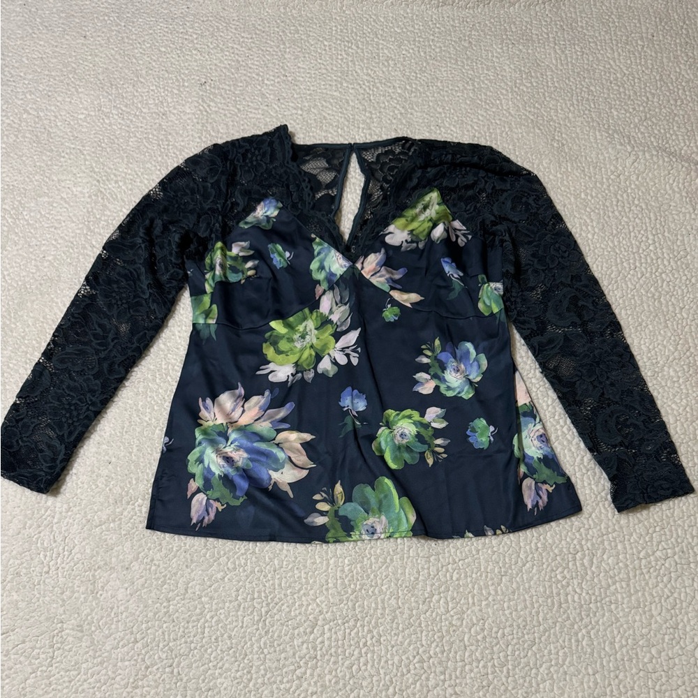 VENUS Dark Green Floral Lace Blouse